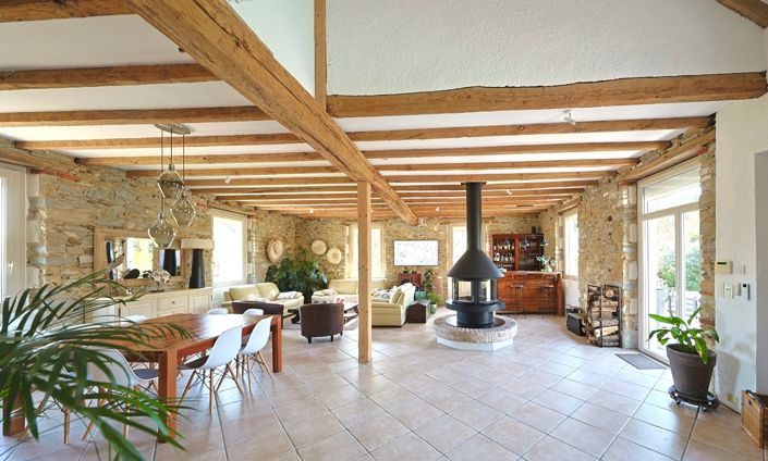 Image No.8-7 Bed House for sale