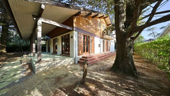 Image No.2-8 Bed House for sale