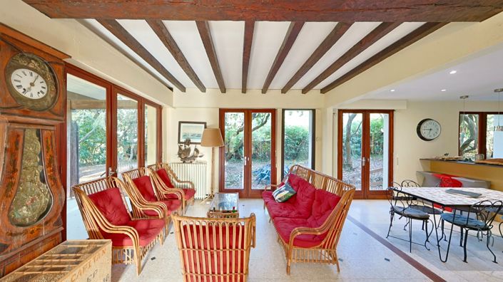 Image No.7-8 Bed House for sale