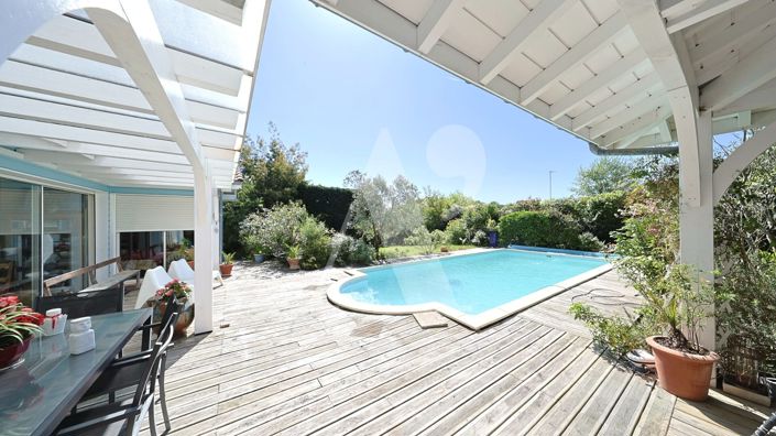 Image No.15-5 Bed House for sale