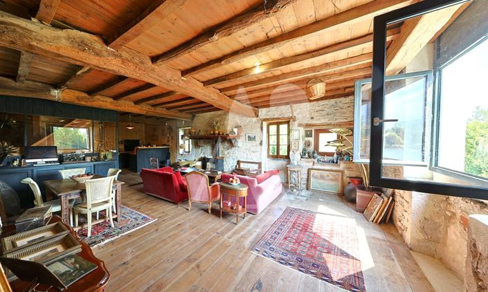 Image No.5-6 Bed Property for sale