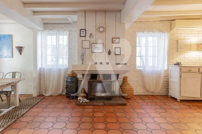 Image No.3-4 Bed House for sale