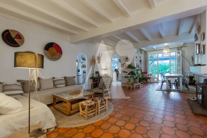 Image No.5-4 Bed House for sale