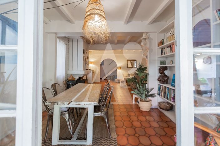 Image No.6-4 Bed House for sale