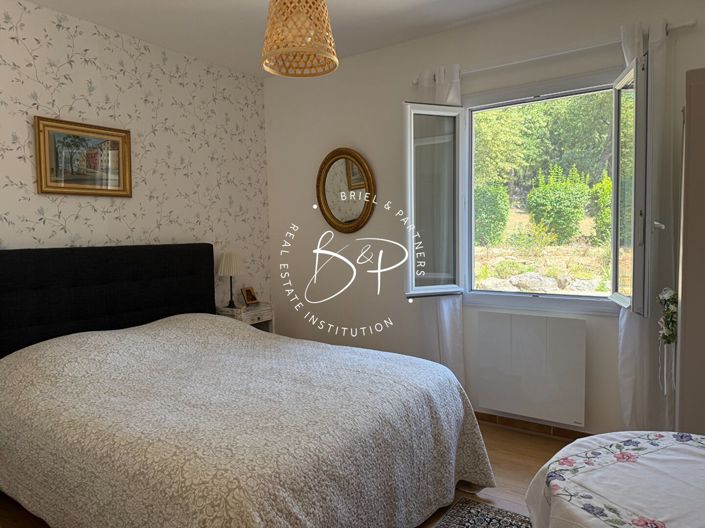 Image No.16-4 Bed House for sale
