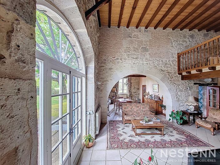 Image No.3-6 Bed House for sale