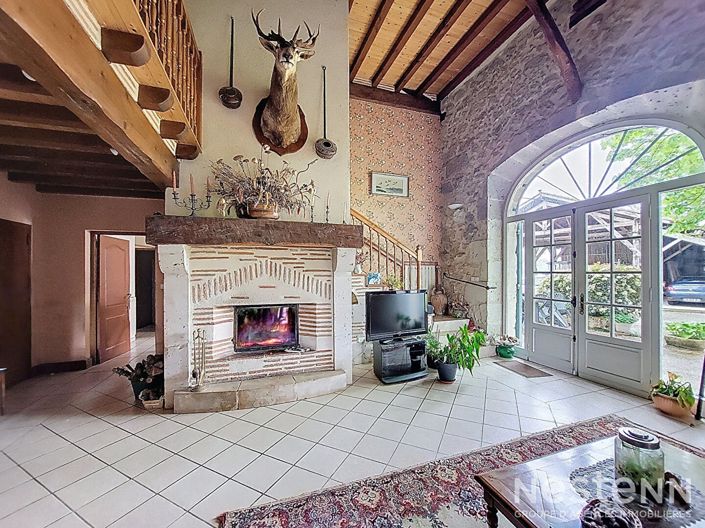 Image No.6-6 Bed House for sale
