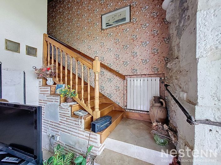 Image No.8-6 Bed House for sale
