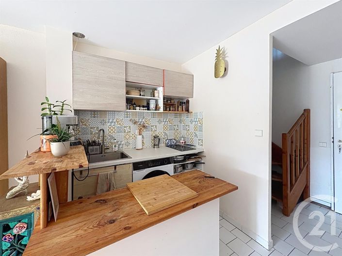 Image No.15-4 Bed House for sale