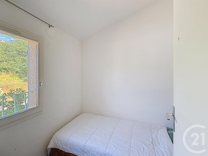 Image No.17-4 Bed House for sale
