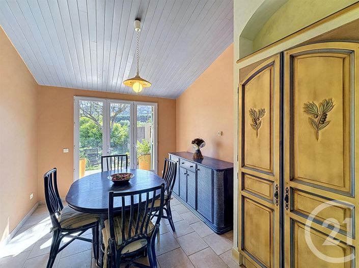 Image No.7-4 Bed House for sale