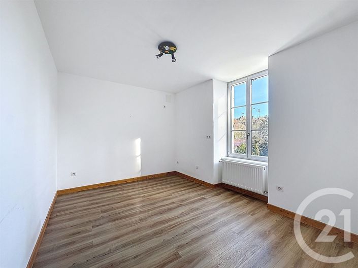 Image No.17-5 Bed House for sale