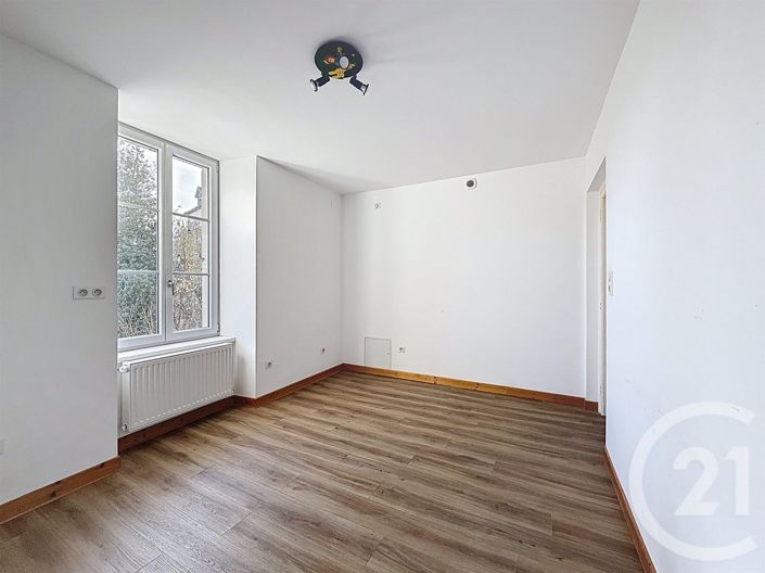 Image No.18-5 Bed House for sale
