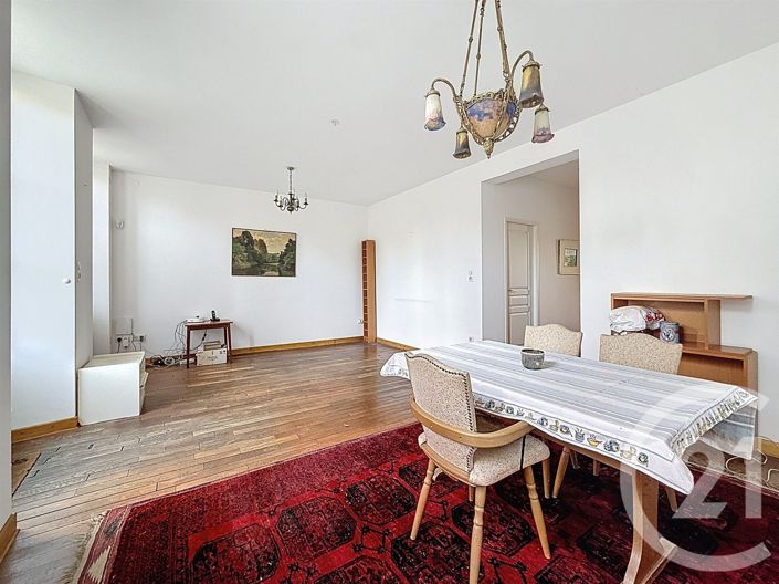 Image No.3-5 Bed House for sale