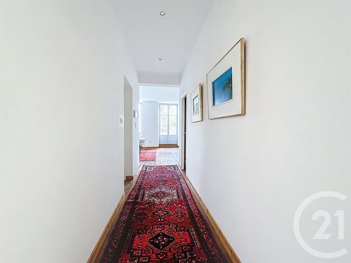 Image No.7-5 Bed House for sale