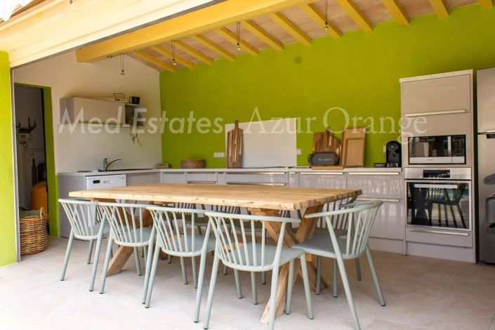 Image No.14-6 Bed House for sale