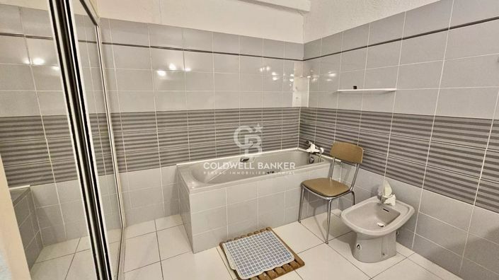 Image No.11-3 Bed Apartment for sale