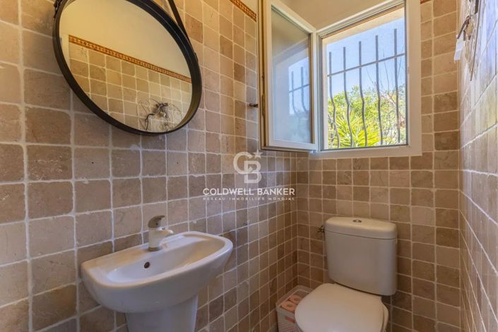 Image No.17-4 Bed House for sale