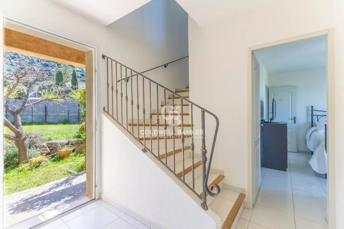 Image No.18-4 Bed House for sale