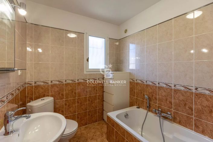 Image No.23-4 Bed House for sale