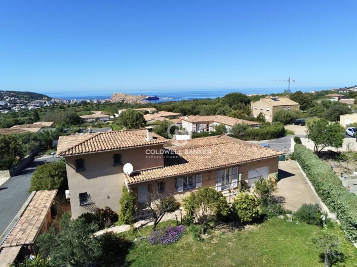 Image No.37-4 Bed House for sale