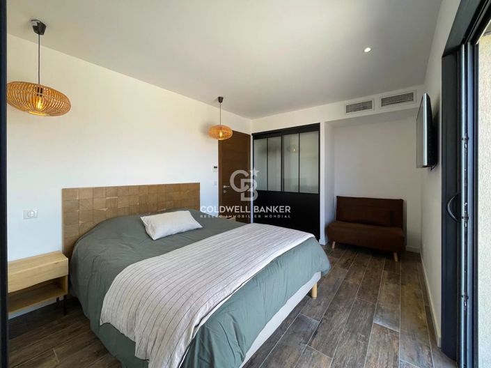 Image No.16-4 Bed House for sale