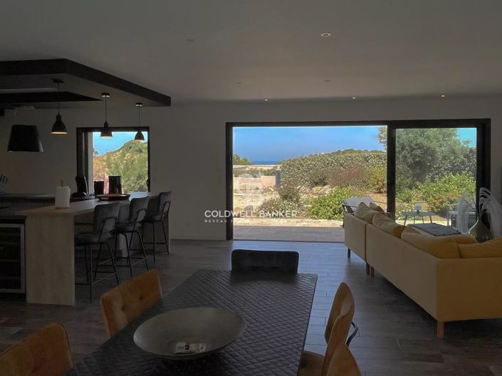 Image No.7-4 Bed House for sale