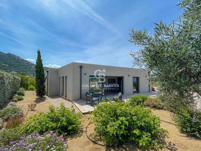 Image No.8-4 Bed House for sale