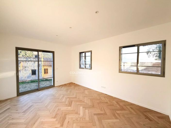Image No.10-3 Bed Apartment for sale
