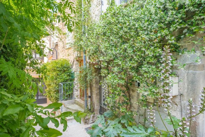 Image No.17-1 Bed House for sale