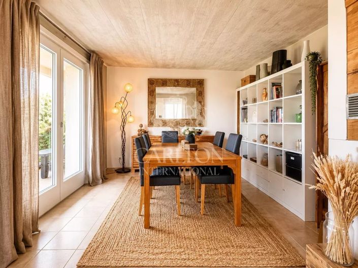 Image No.3-3 Bed Apartment for sale