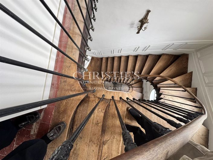 Image No.25-4 Bed House for sale
