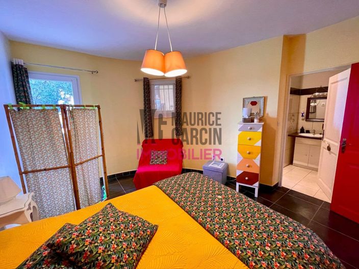 Image No.10-4 Bed Property for sale