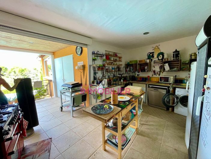 Image No.13-4 Bed Property for sale