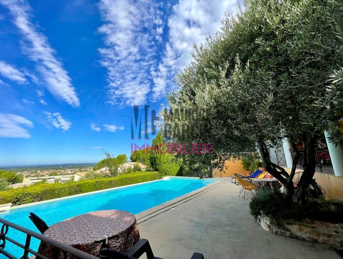 Image No.16-4 Bed Property for sale