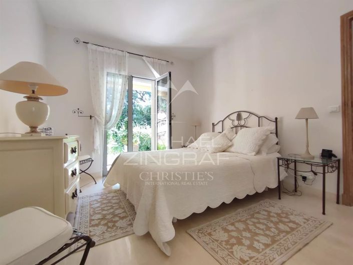 Image No.7-4 Bed House for sale