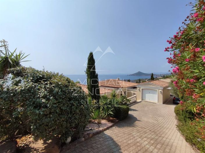 Image No.9-4 Bed House for sale