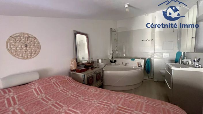 Image No.9-3 Bed House for sale