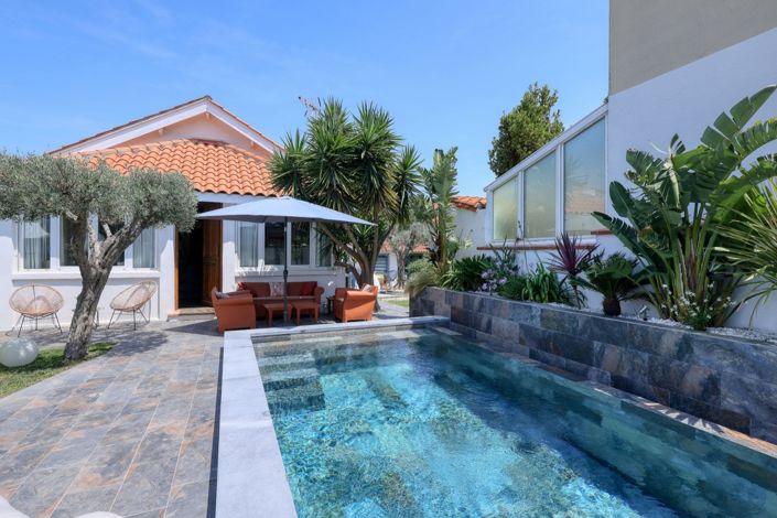 Image No.6-5 Bed House for sale