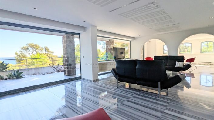 Image No.3-5 Bed House for sale