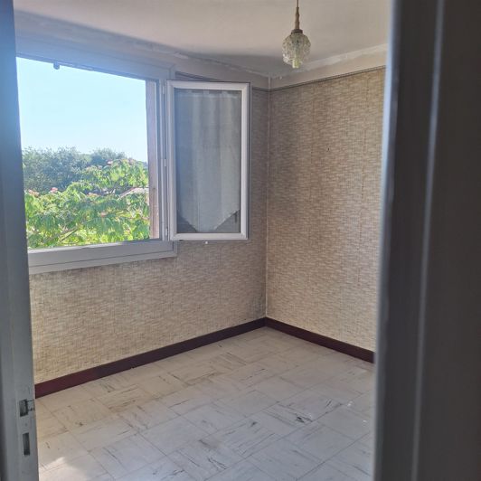 Image No.13-3 Bed House for sale