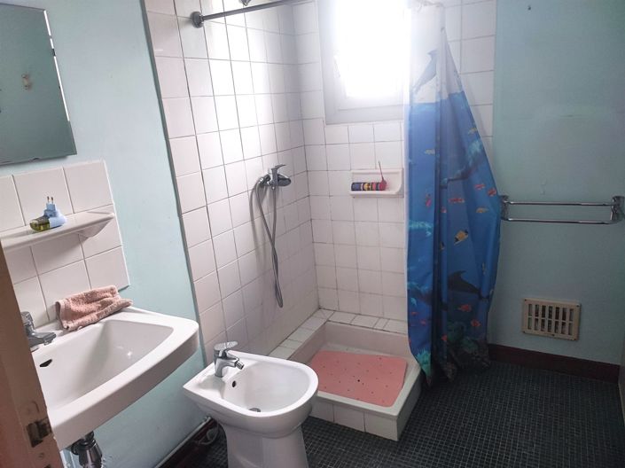 Image No.6-3 Bed House for sale