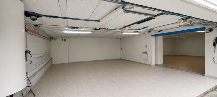 Image No.25-4 Bed House for sale