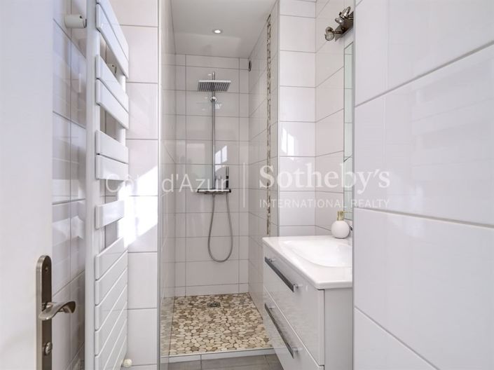 Image No.8-3 Bed Apartment for sale