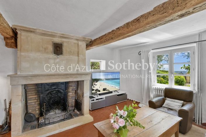 Image No.10-5 Bed Property for sale