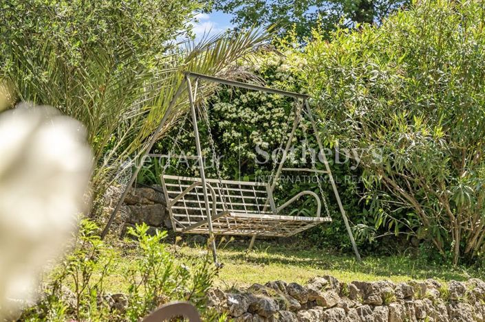 Image No.6-5 Bed Property for sale