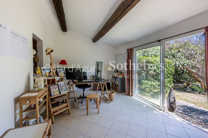 Image No.19-3 Bed House for sale