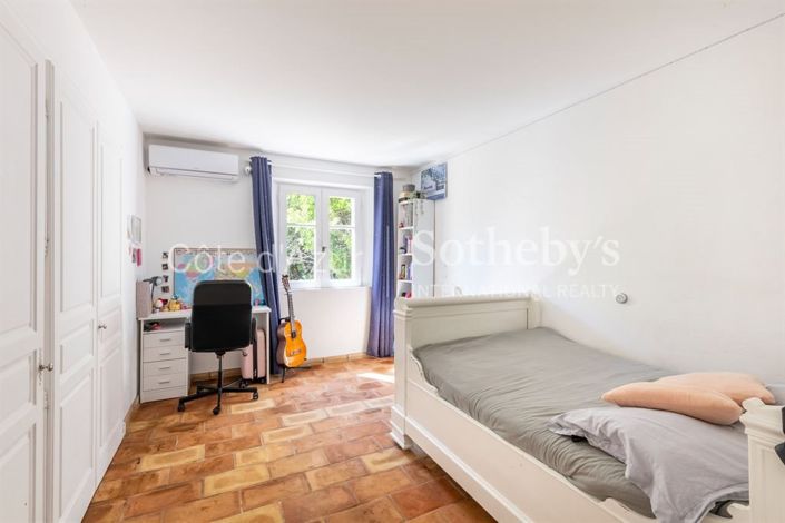 Image No.20-3 Bed House for sale