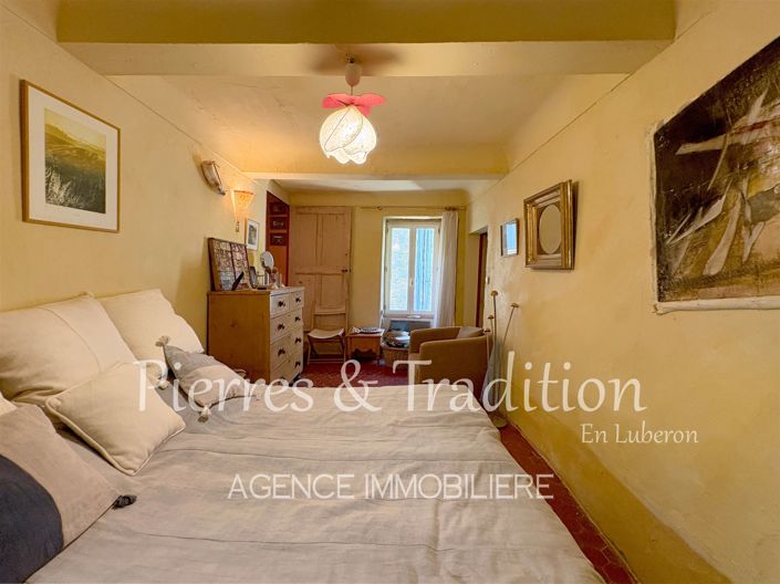 Image No.8-2 Bed House for sale