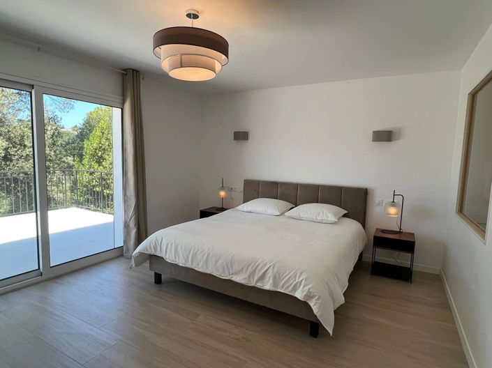 Image No.13-6 Bed House for sale
